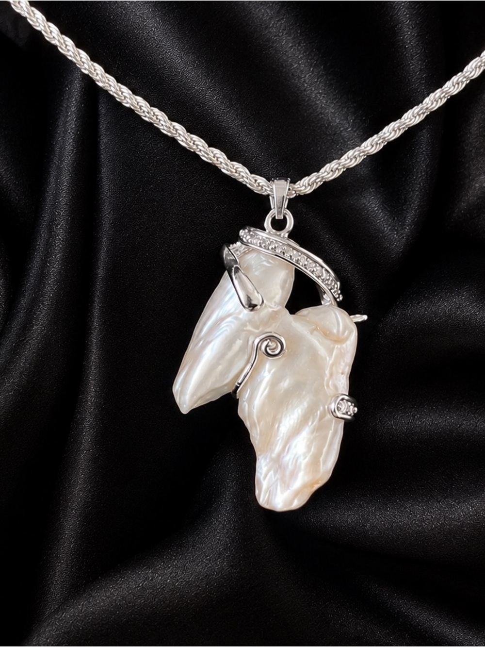 Handmade Baroque Pearl Pendant Necklace – Sterling Silver Chain 55 cm